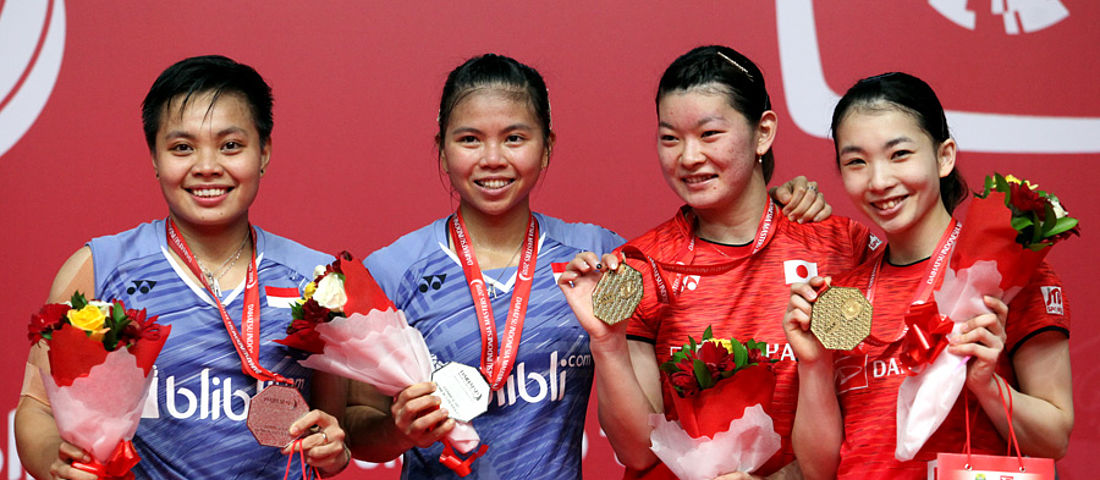 Apriyani Rahayu/Greysia Polii dan Ayaka Takahashi/Misaki Matsutomo