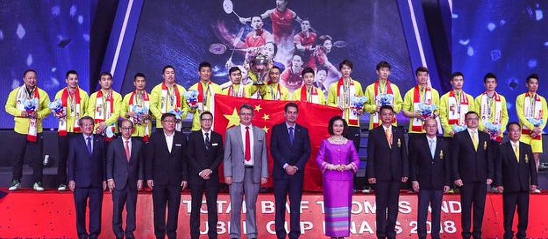 Podium Juara Tim Thomas Tiongkok.